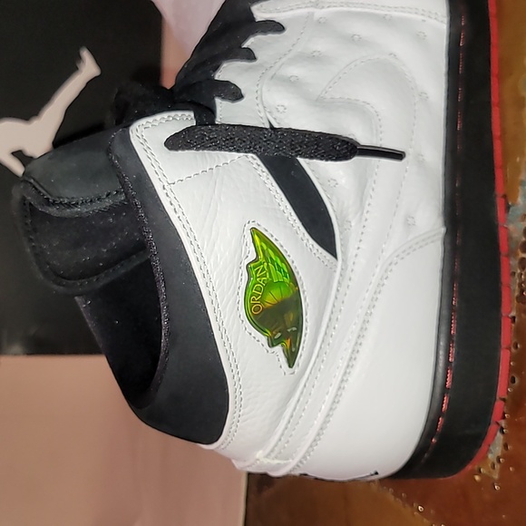 2012. Air Jordan 1 retro '97. Men's size 13. 9/10 condition. W/OG box. - Picture 5 of 16